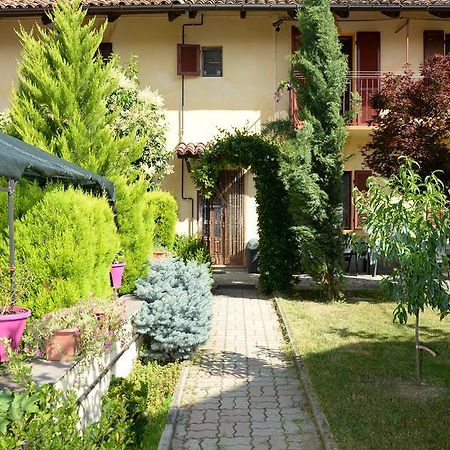 La Valle B&B Асті Екстер'єр фото