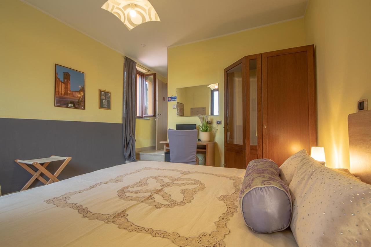 La Valle B&B Асті Екстер'єр фото