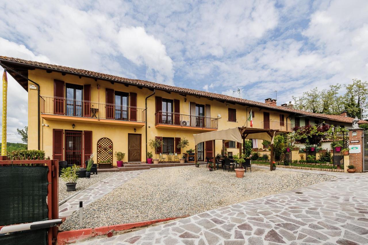 La Valle B&B Асті Екстер'єр фото