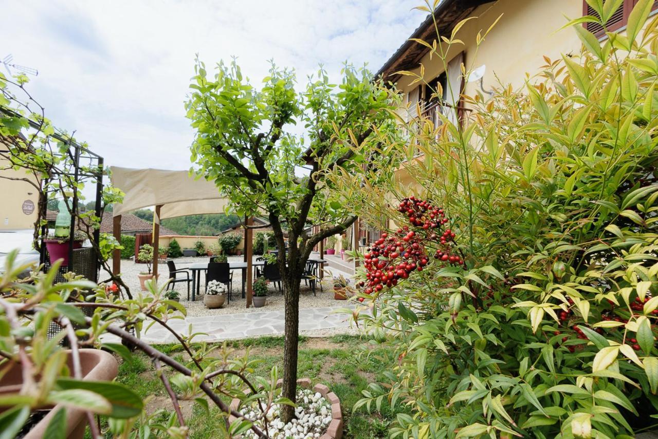 La Valle B&B Асті Екстер'єр фото
