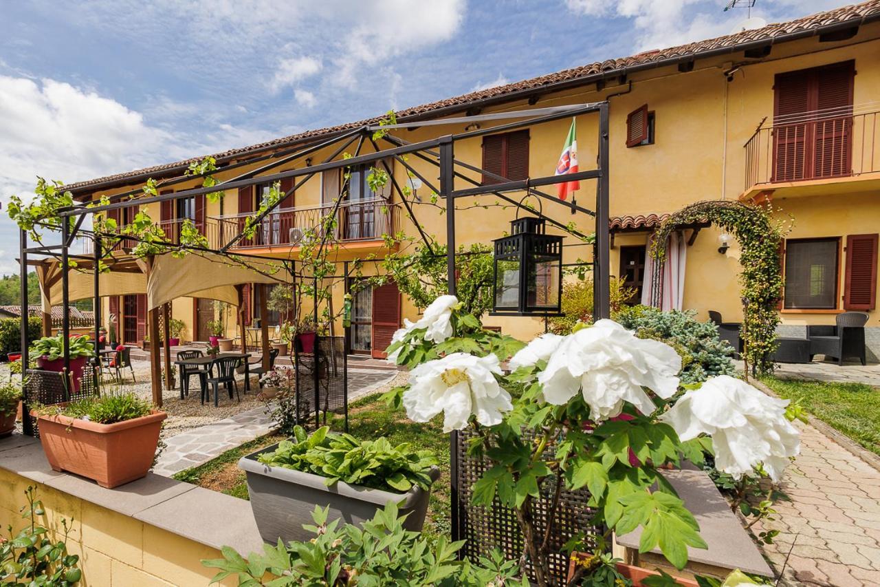 La Valle B&B Асті Екстер'єр фото